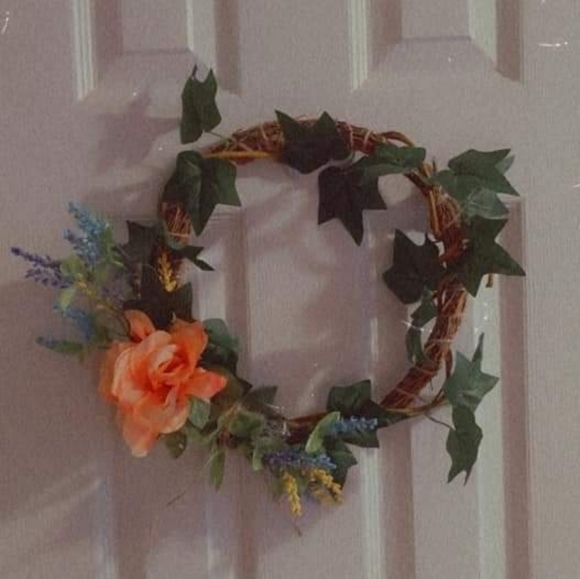 Spring Floral Wreath - Picture 1 of 1